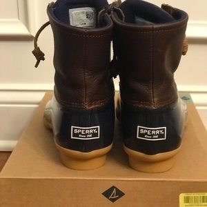 Sperry Navy & Brown boots only worn once.